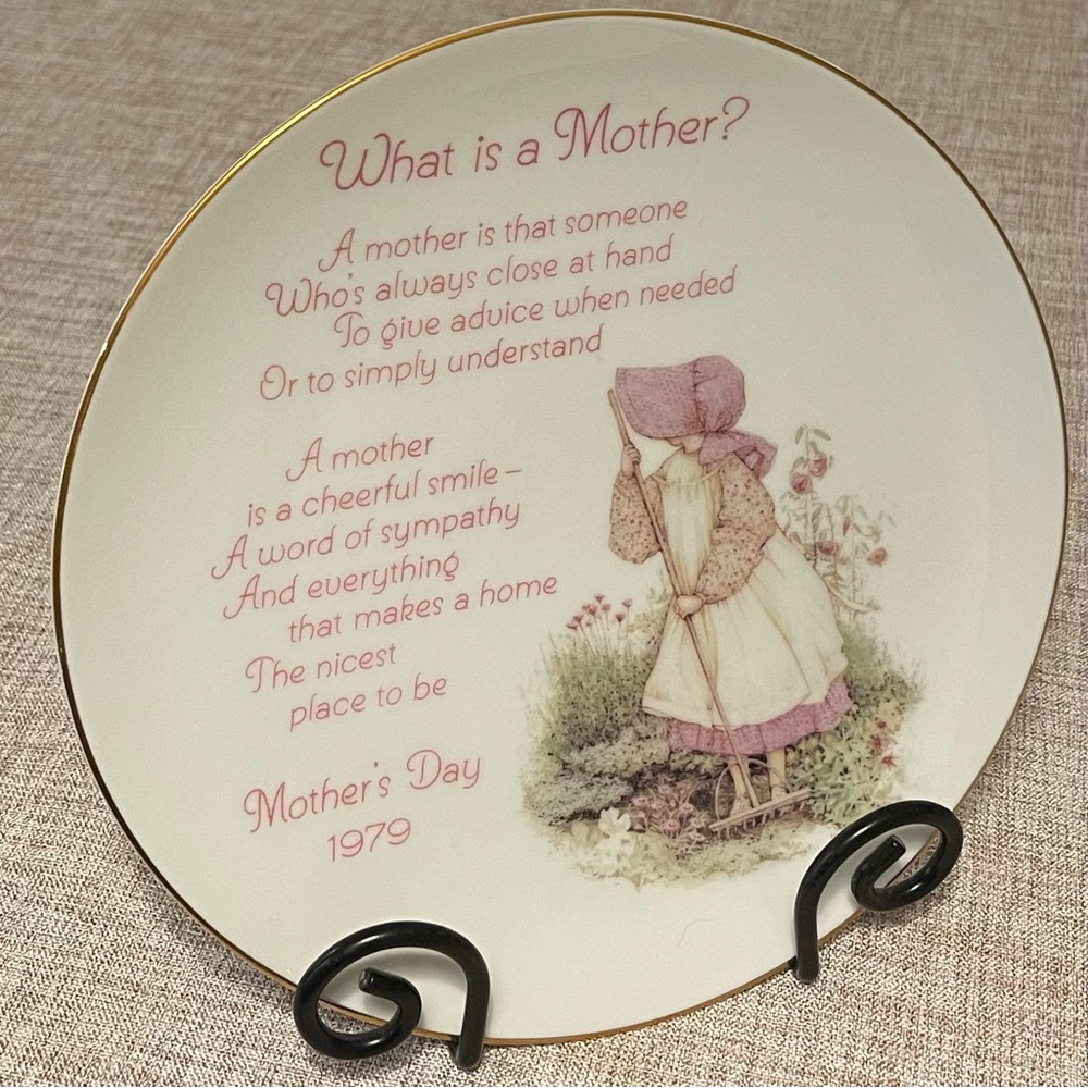 Mother's Day 1979 Decorative Plate